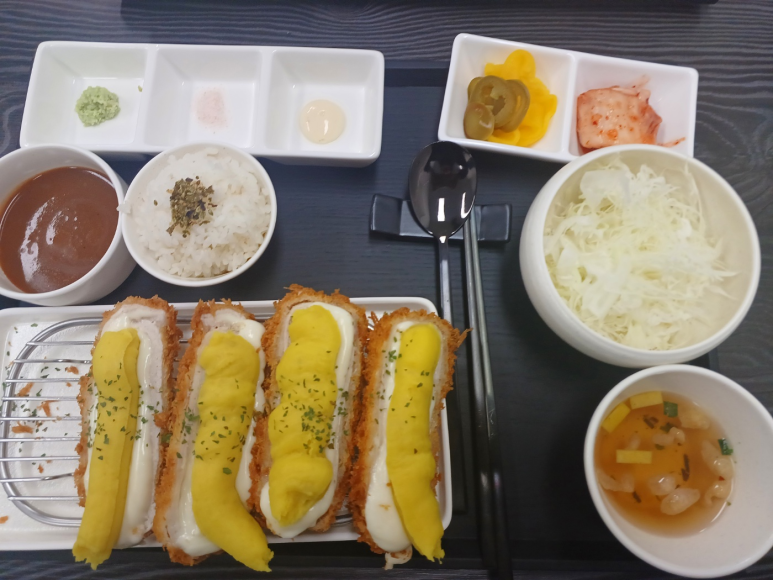 백돈 식사점 이미지
