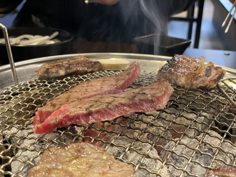 웃소한우 이미지