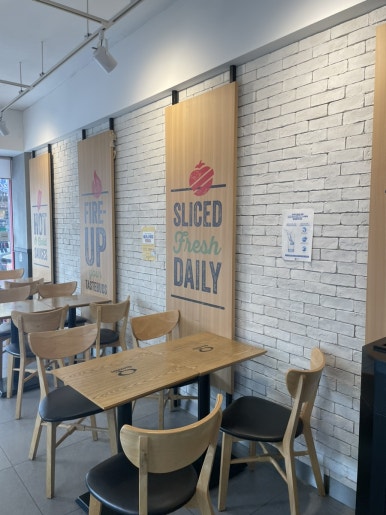 퀴즈노스송파 이미지