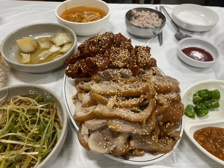 일진왕족발 이미지