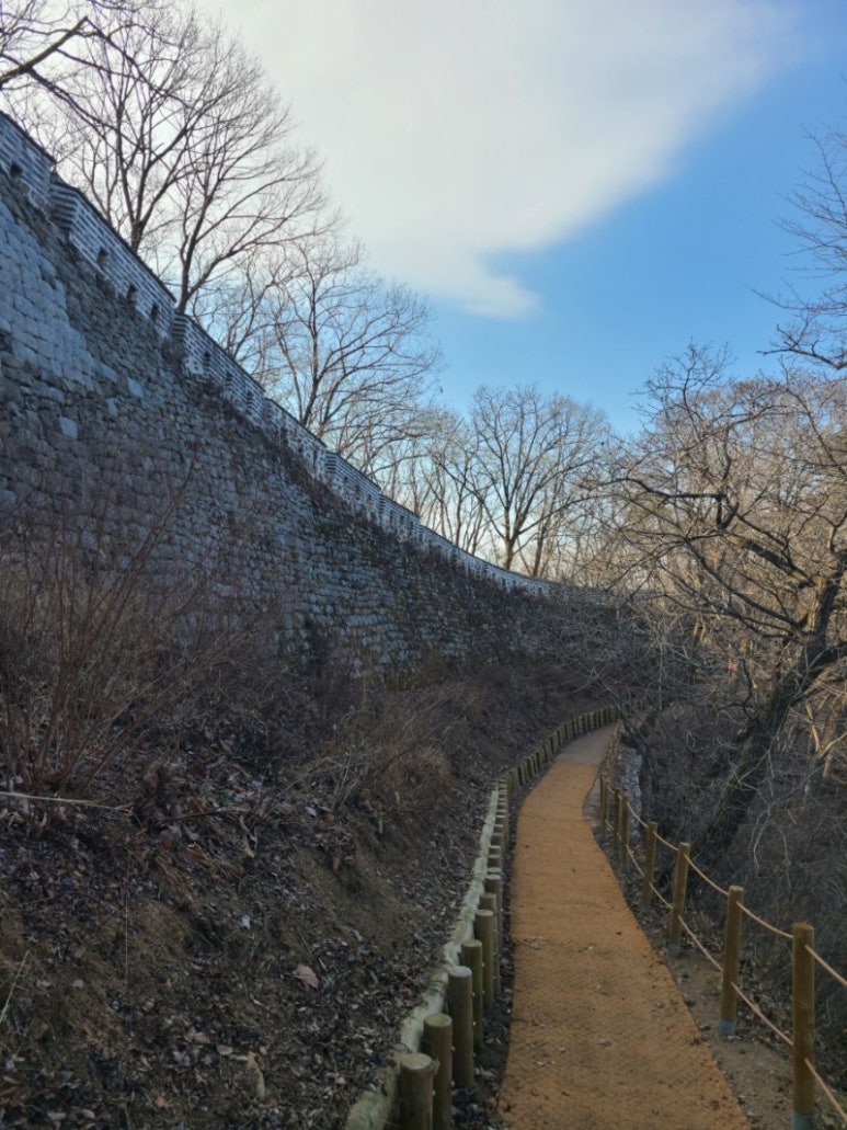 남한산(동) 정상석 이미지
