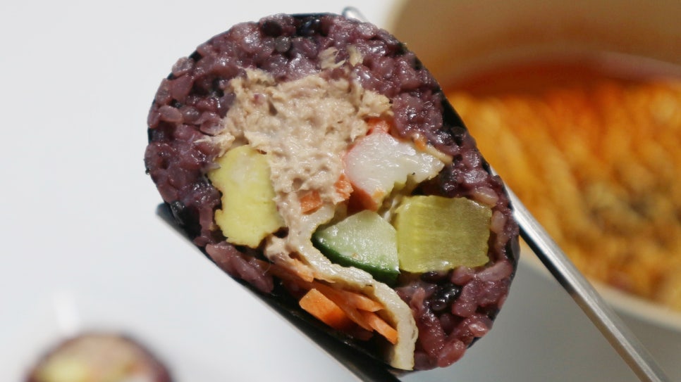 모퉁이흑미김밥 이미지