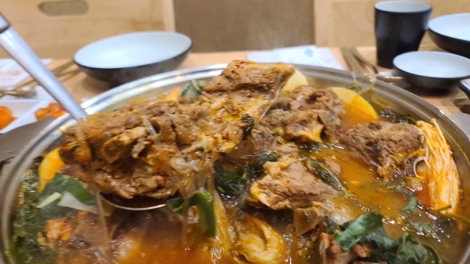 맛나감자탕 이미지
