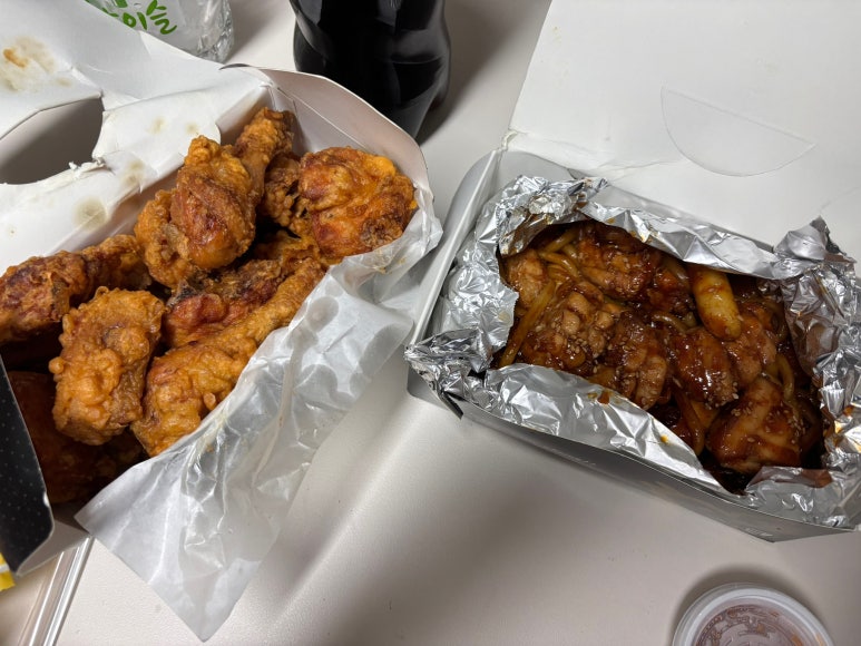 뚱땡이숯불두마리치킨 이미지