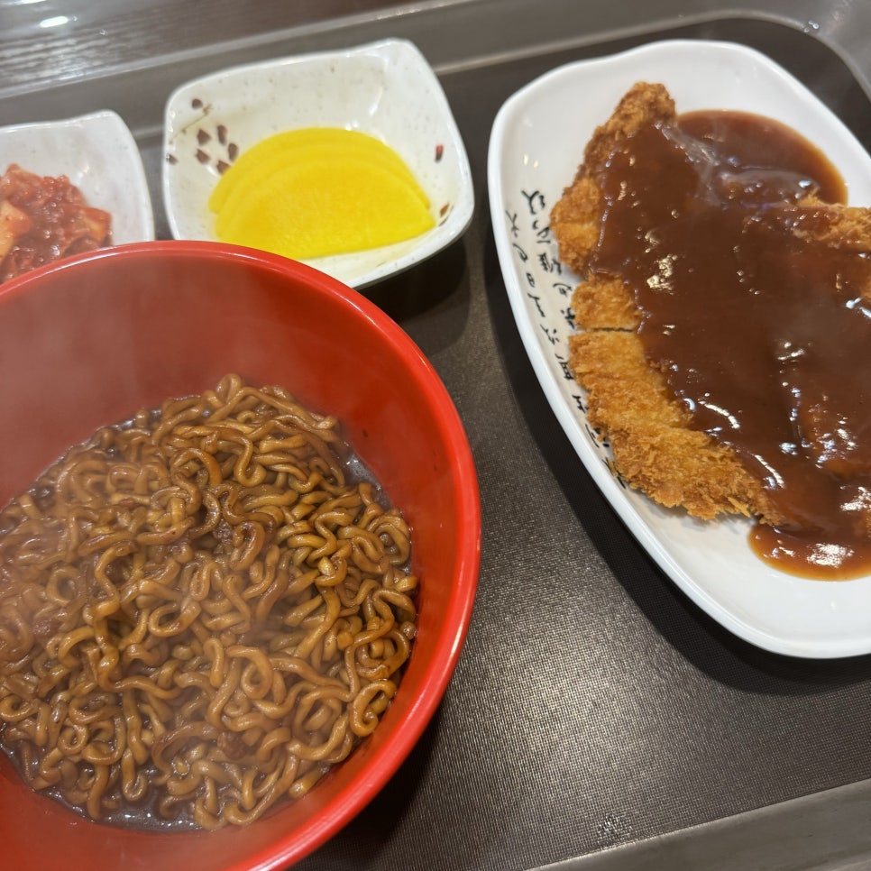 유이즈네일 이미지