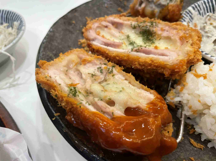 채플린돈까스 이미지