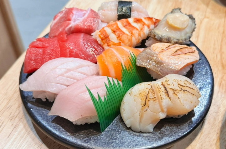 뚱초밥 이미지