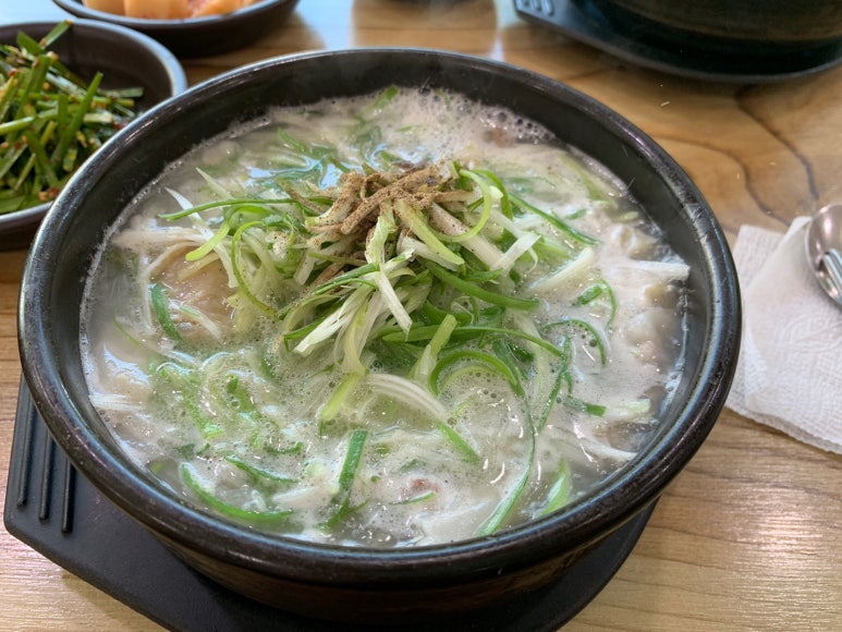 복돼지국밥 이미지