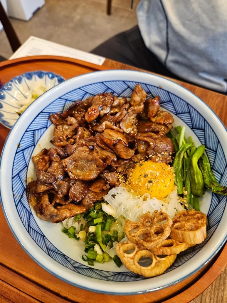 덮밥장사장 광교점 이미지