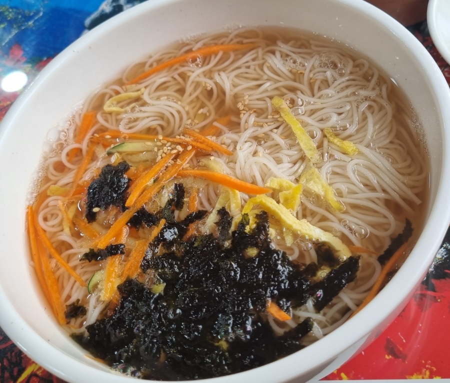 구수리잔치국수 이미지