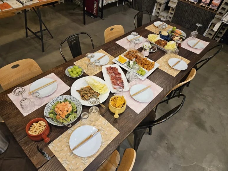 수상한책방;한스 이미지