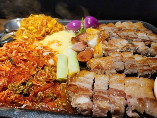 꿀삼겹 이미지