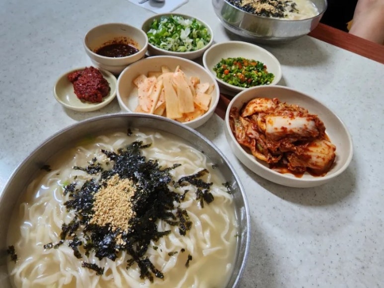 뿌리식당 이미지