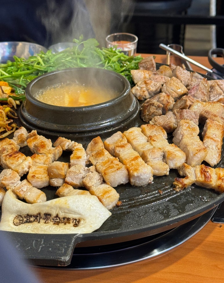 효자동솥뚜껑신정역점 이미지