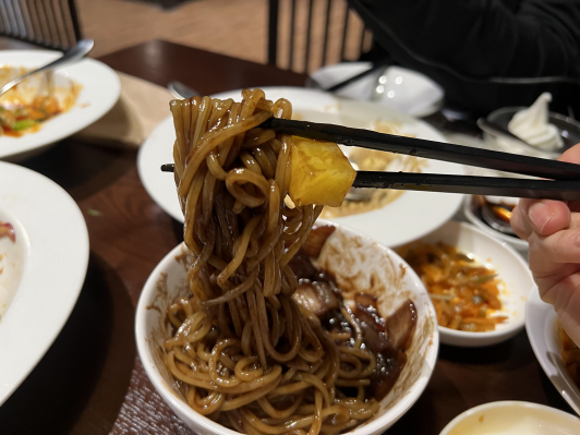 배고플때 여기어때 이미지