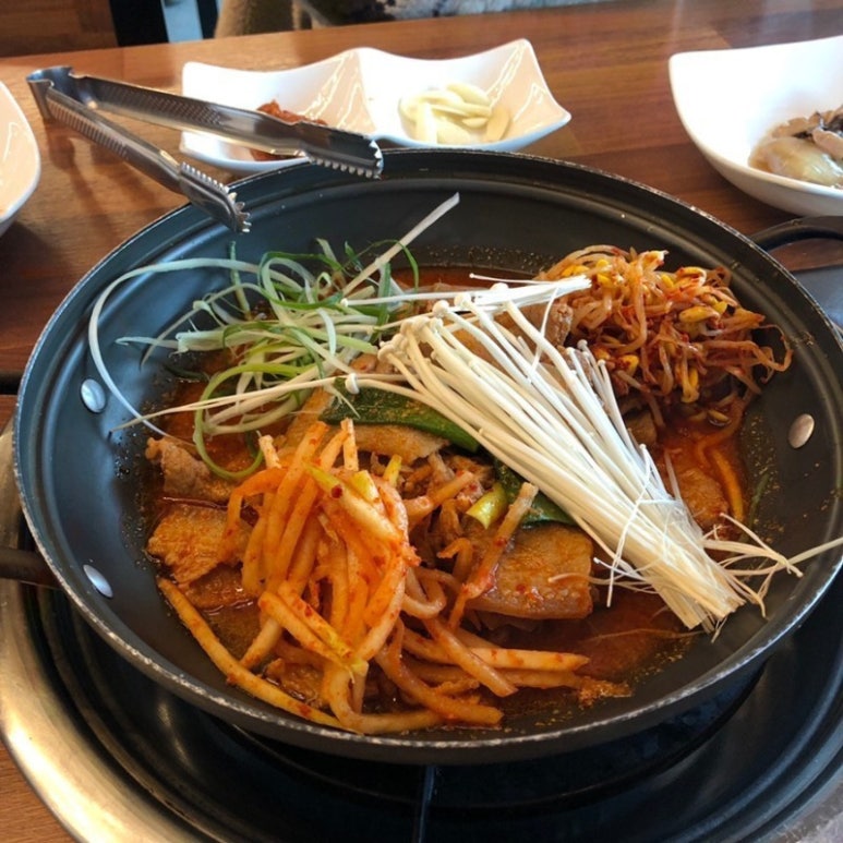 덕이네 식당 이미지