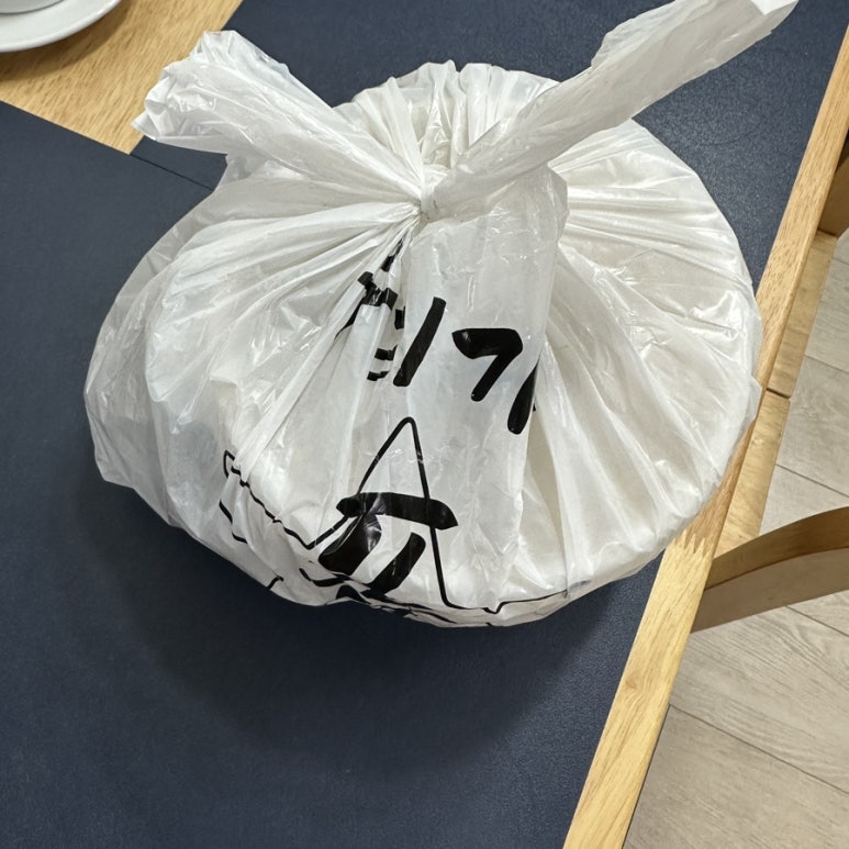 꽃삼겹엔파스타 이미지