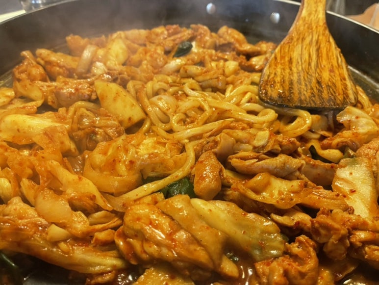 닭갈비와지짐이 이미지