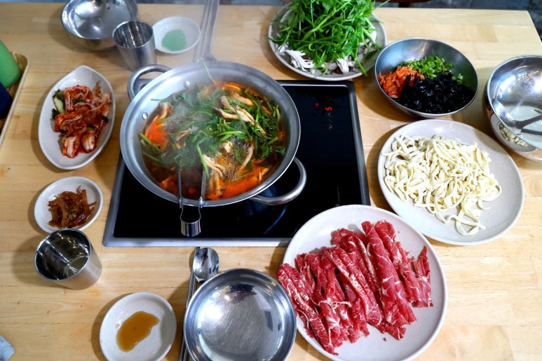 등심샤브샤브손칼국수 이미지