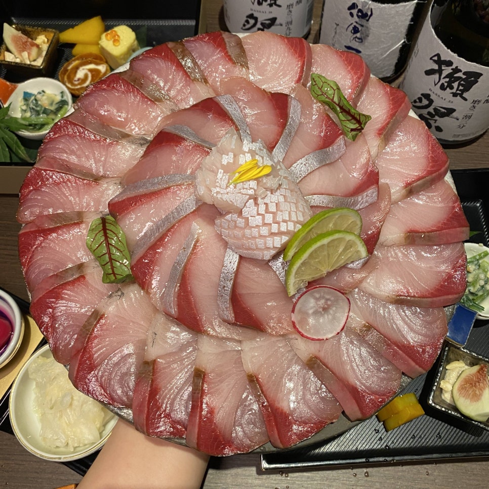 엠오엠 이미지