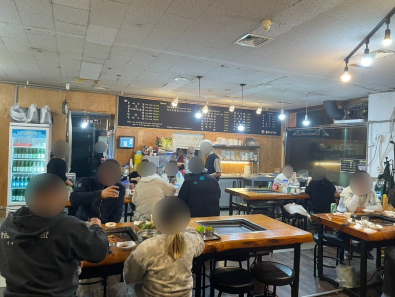 통통돌판생삼겹살 이미지