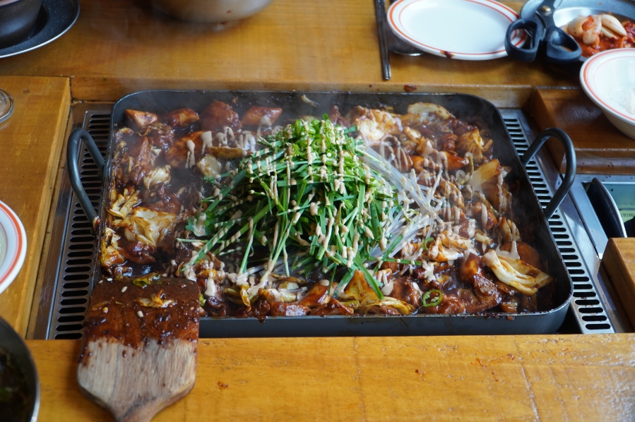춤추는 닭갈비 이미지