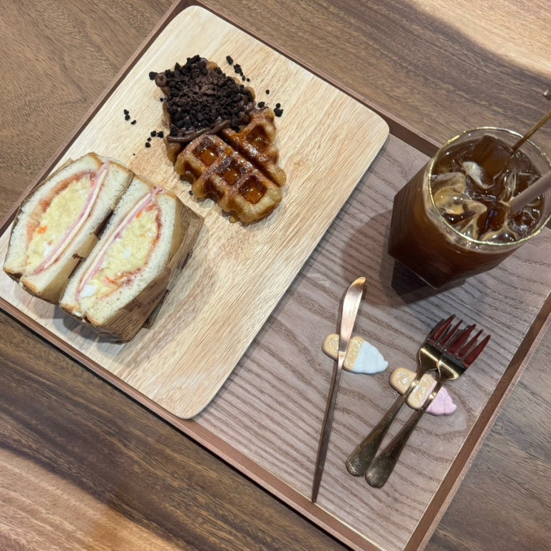 찬란한네일 이미지