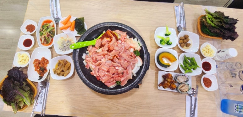 자갈치원조연탄불산꼼장어;김천횟집 이미지