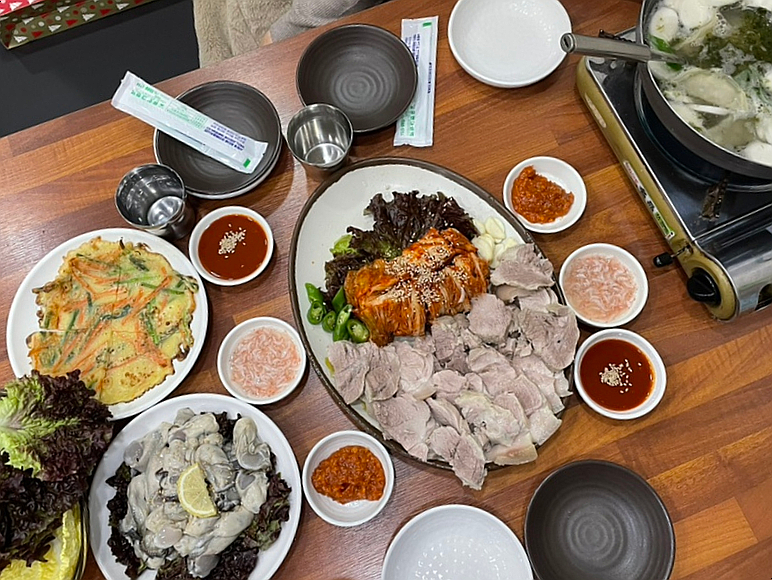 굴이랑보쌈이랑 이미지