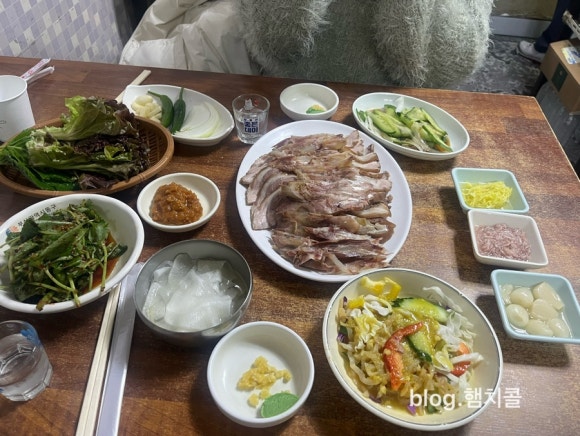 장춘족발 이미지