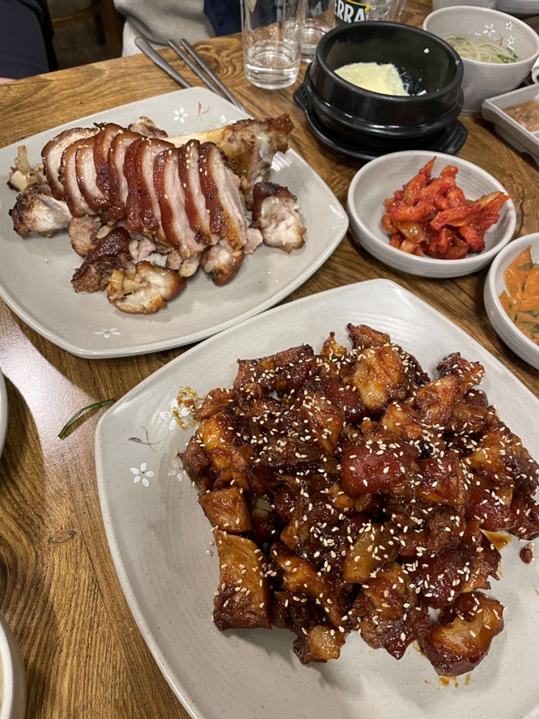 봄내족발 이미지
