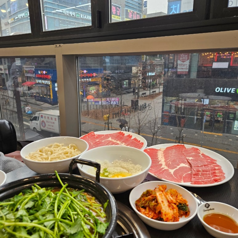 송산샤브칼국수 이미지