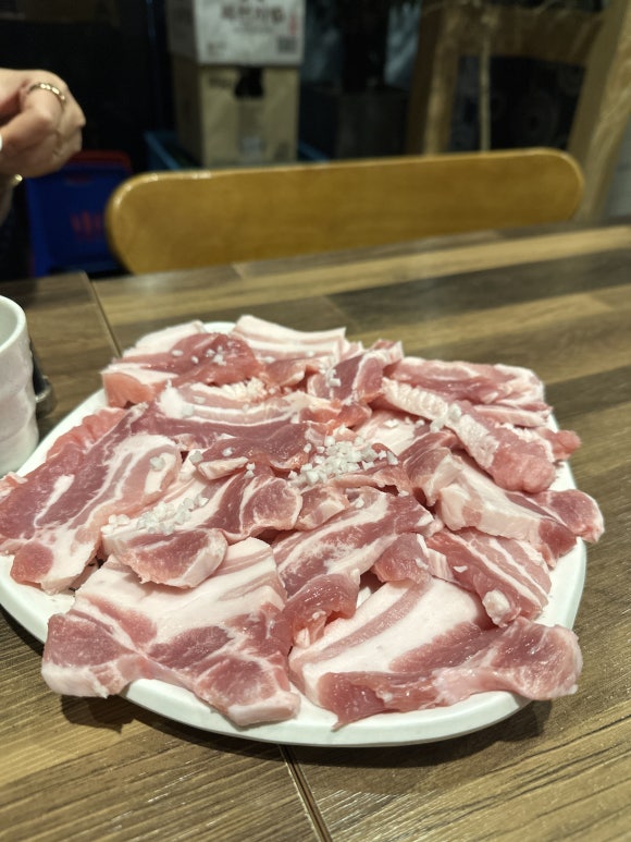먹뱅이한우본관 이미지