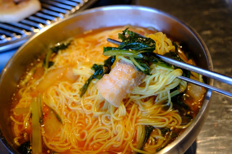 흑돼지김치말이 이미지