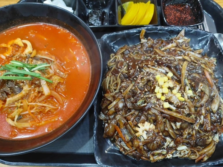 봄이네짜장 이미지