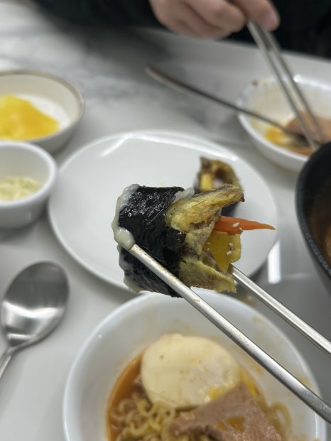 쿠욱김밥 이미지