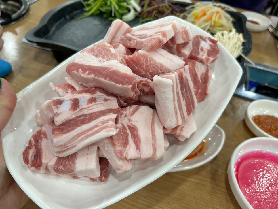 유영채 명품 생고기 이미지