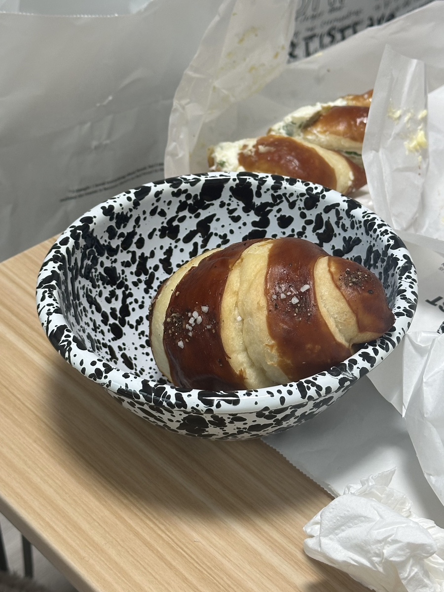 마당나온수탉 이미지