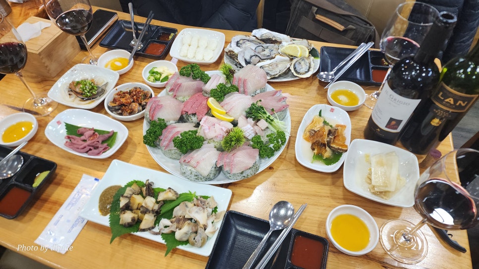 흑산도회식당 이미지