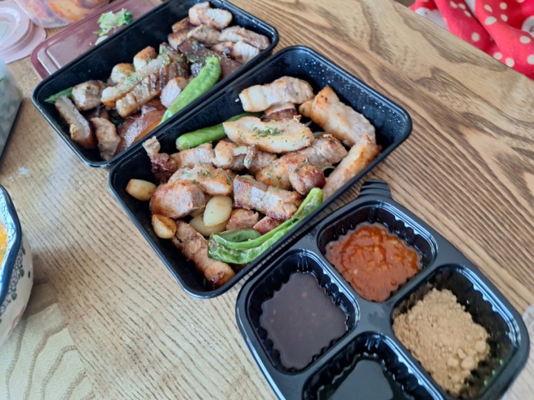 푸줏간삼겹돼지고기배달 이미지