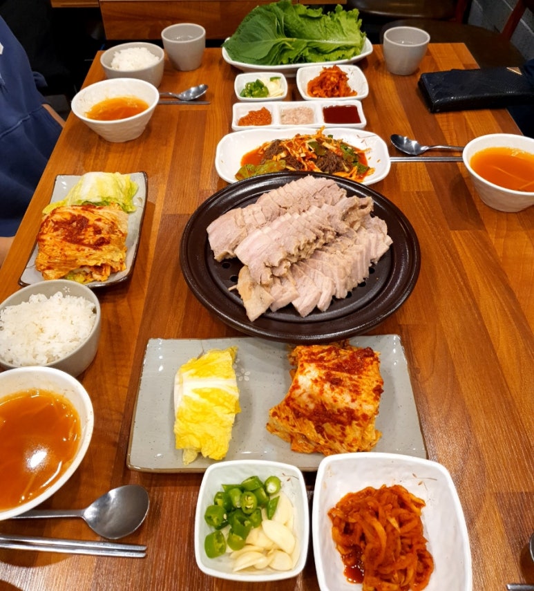 족발먹는날 이미지