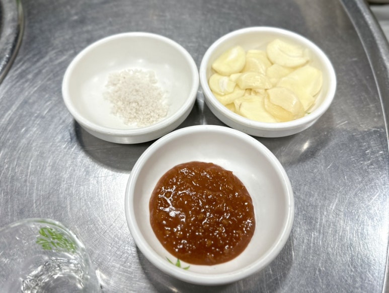 한우고집참숯구이 이미지