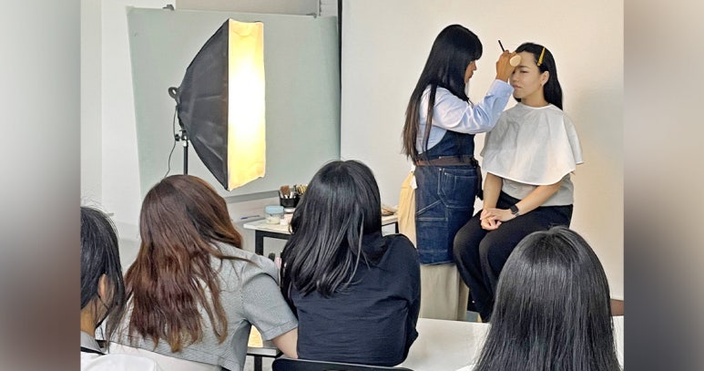메이크업정은 이미지