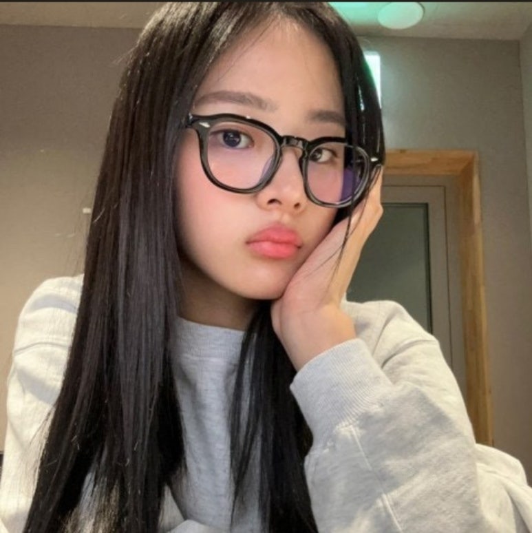 래쉬걸 이미지