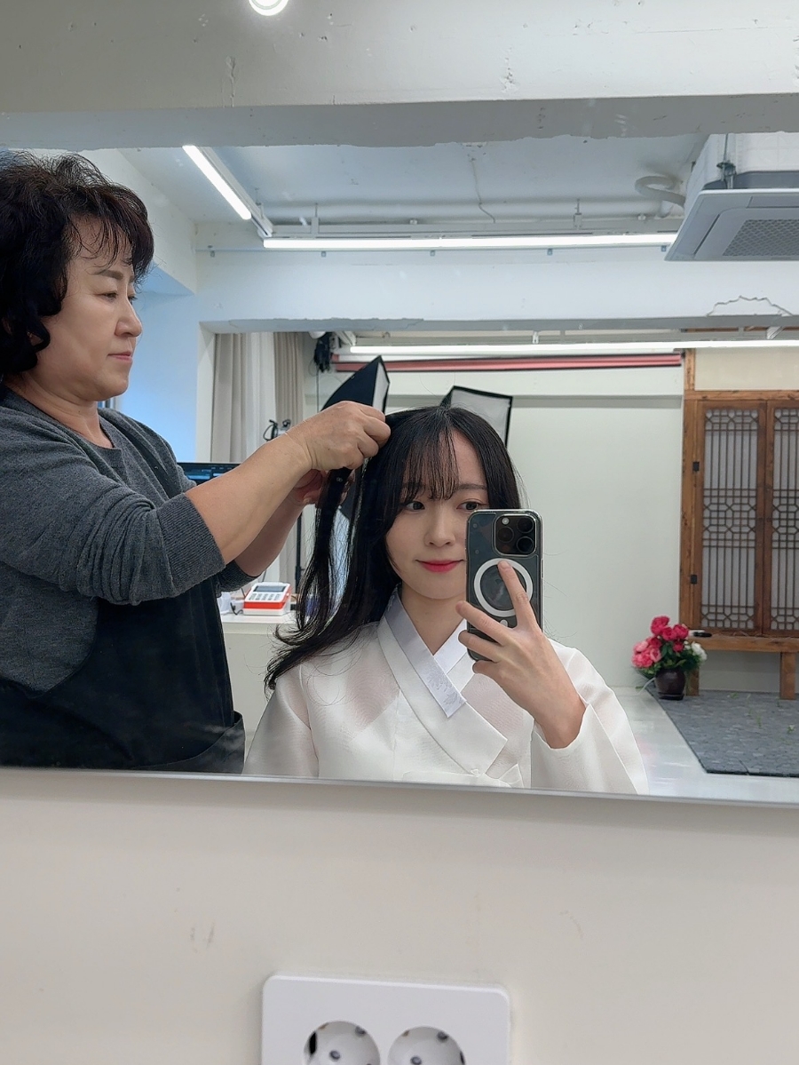 지지배배스튜디오 이미지