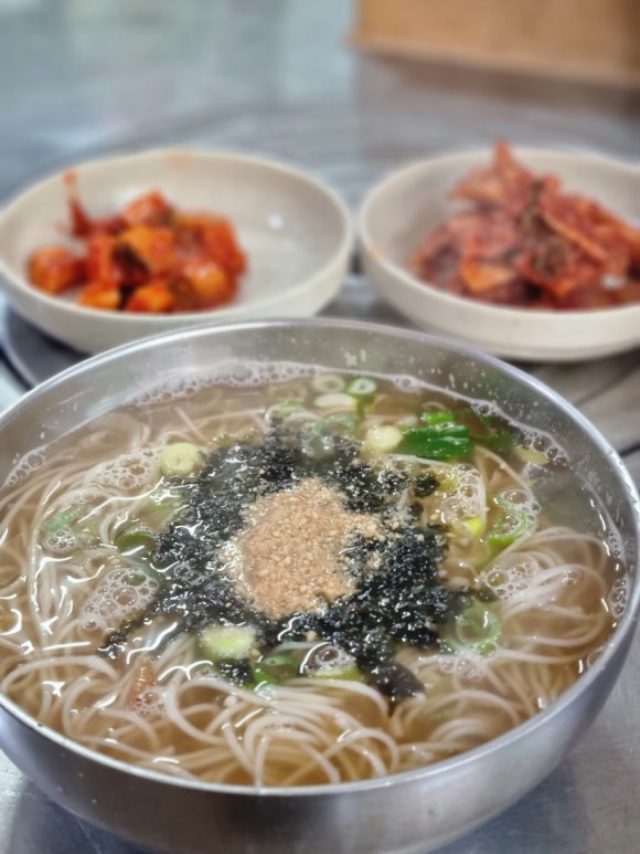 장터멸치국수 이미지
