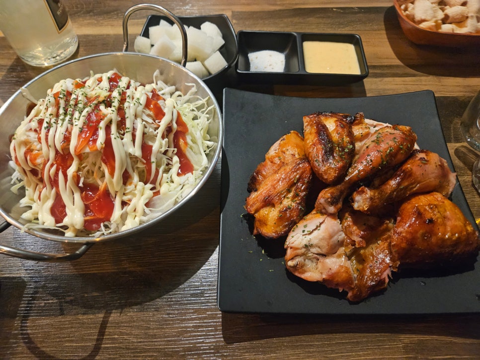 가마솥 구운통닭 이미지