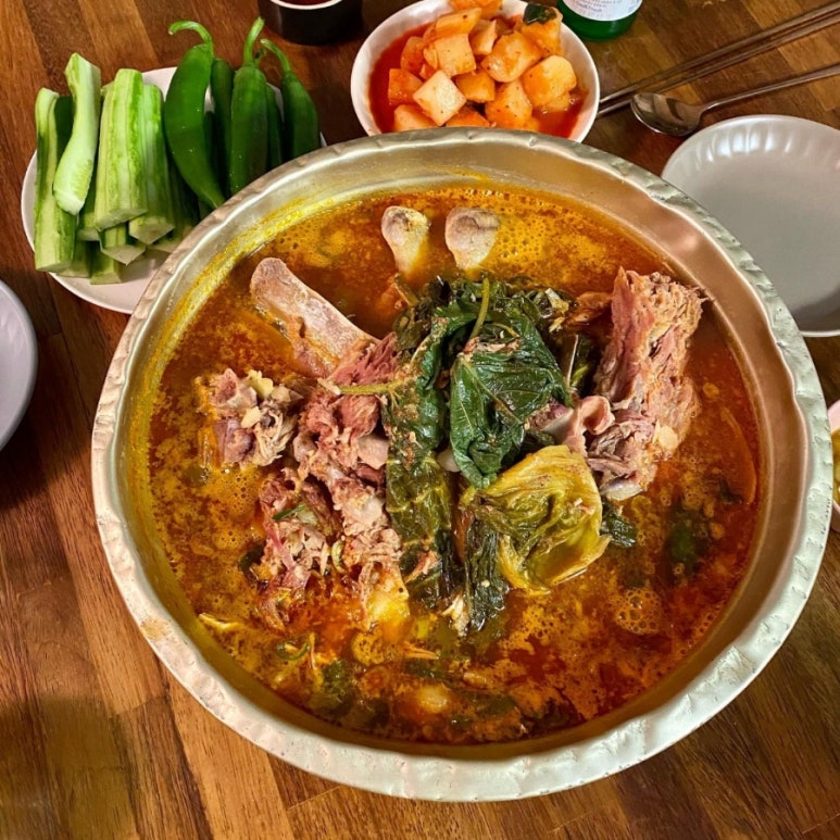 소문난뼈다귀해장국 이미지