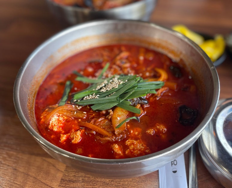 칼뽕 이미지