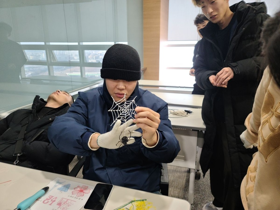 로봇스페이스 이미지